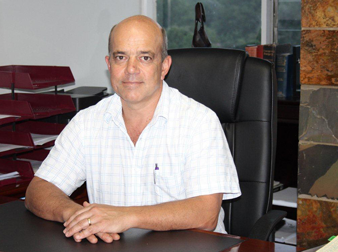 Dr Gerrit van Schalkwyk